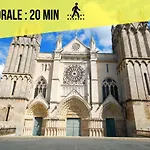 Apartament Les De Blossac *