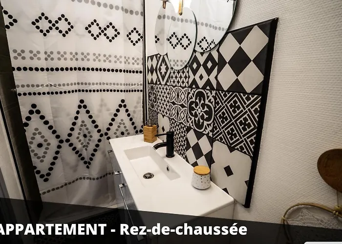 Les De Blossac Puvatya