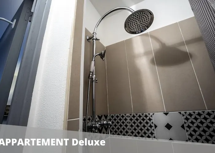 Les De Blossac Puvatya